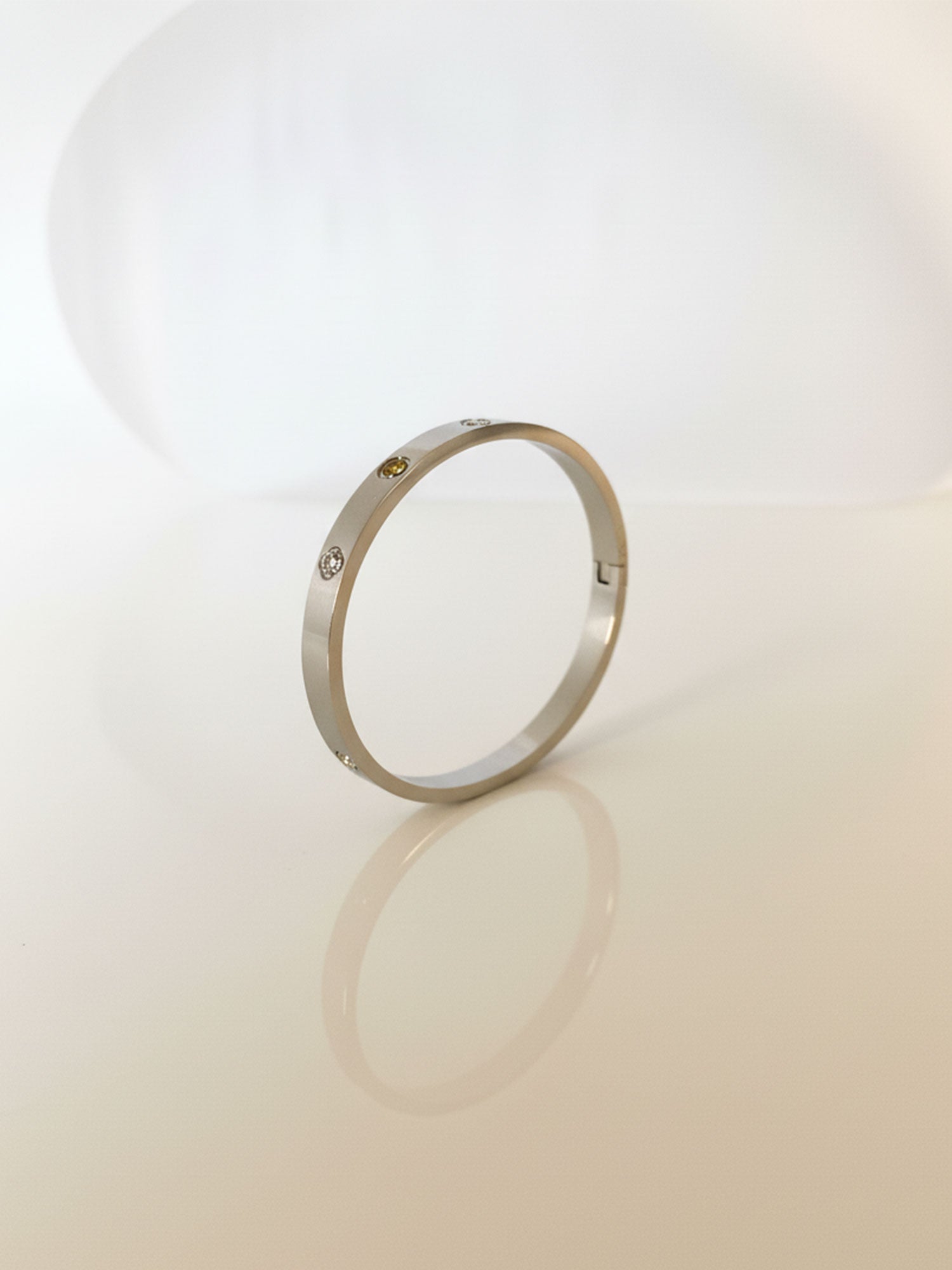 Silver Clover Elegance Bangle