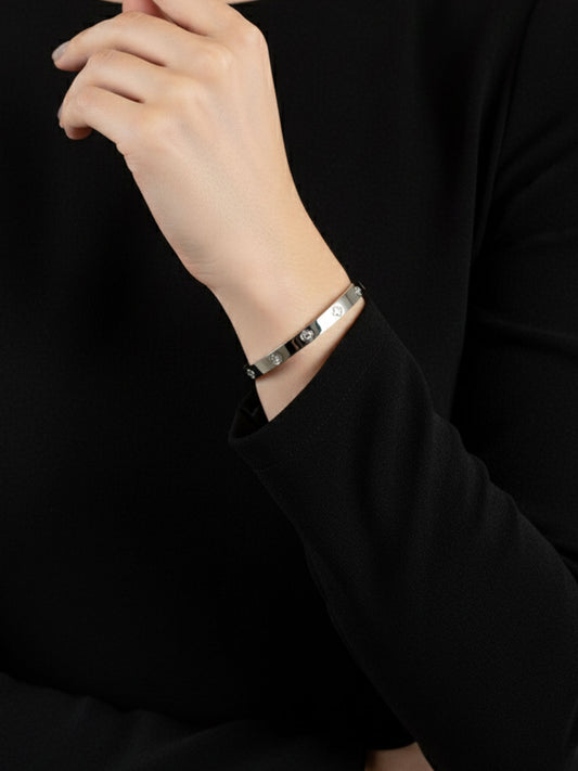 Silver Clover Spark Bangle